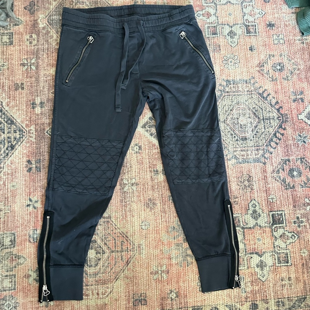 Women’s GAP joggers